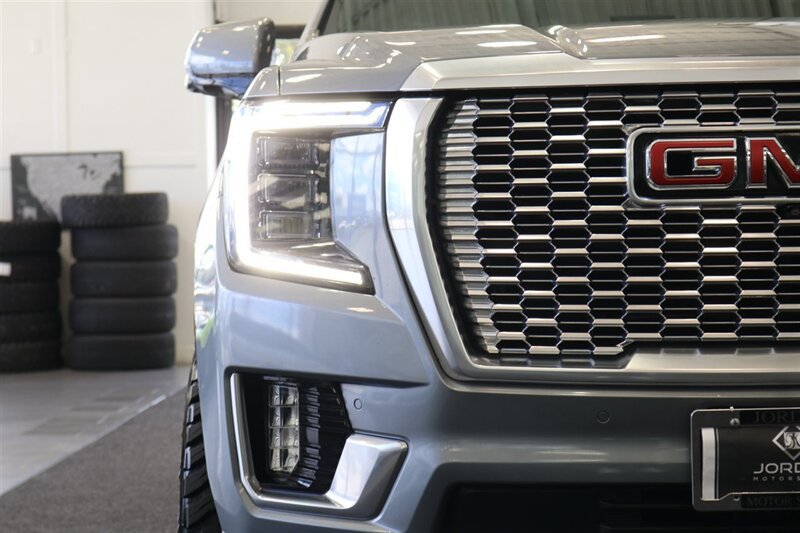 Used 2022 GMC Yukon Denali AWD/4WD image 36