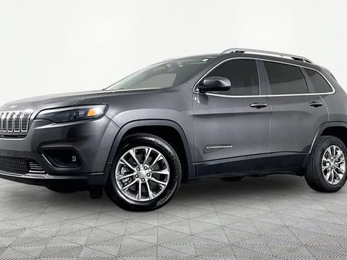 Used 2019 Jeep Cherokee Latitude Plus FWD image 1
