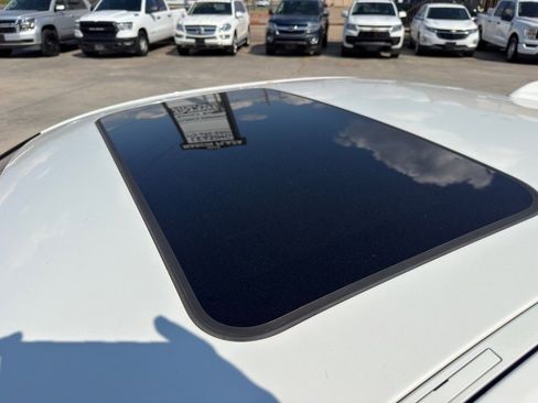 Used 2018 BMW 330i Sedan image 14