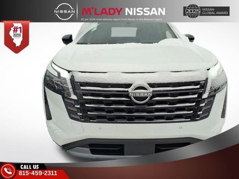 New 2026 Nissan Pathfinder Platinum image 2