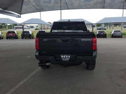 Used 2024 Toyota Tacoma TRD Sport RWD image 7