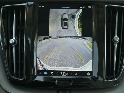 Used 2024 Volvo XC60 B5 Plus w/ Protection Package Premier image 14