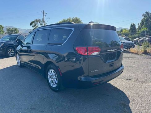 Used 2020 Chrysler Voyager Lxi w/ Cold Weather Group image 5