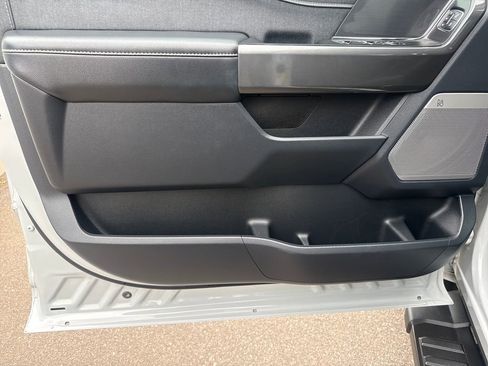 Used 2023 Ford F150 Lariat w/ Equipment Group 502A High image 10