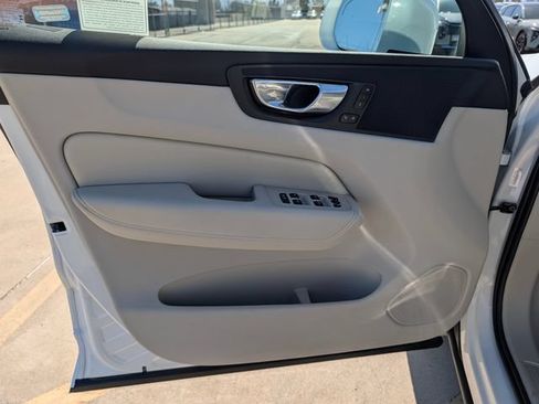 Used 2023 Volvo XC60 B5 Plus AWD/4WD image 61