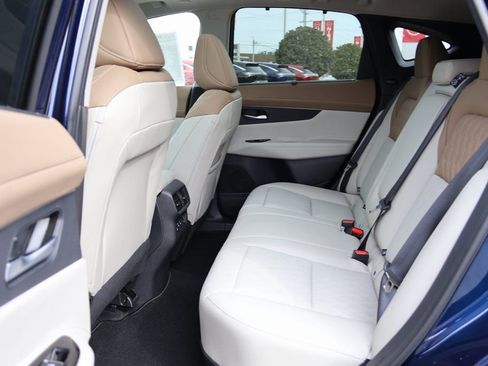 New 2025 Nissan Murano Platinum w/ Cargo Package image 8