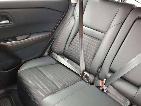 Used 2025 Nissan Rogue SV image 16