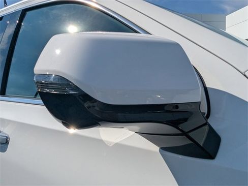 Used 2025 GMC Yukon Denali image 11