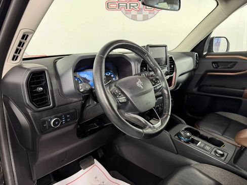 Used 2022 Ford Bronco Sport Outer Banks w/ Tech Package AWD/4WD image 10