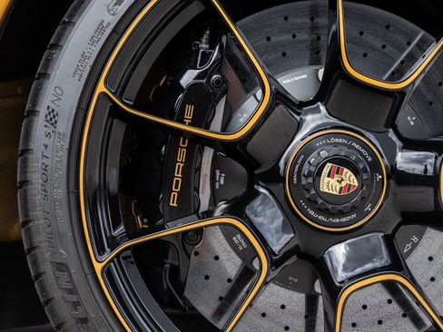 Used 2018 Porsche 911 Turbo S image 30