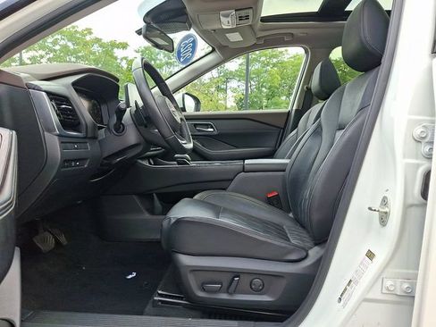 Used 2023 Nissan Rogue Platinum AWD/4WD image 15