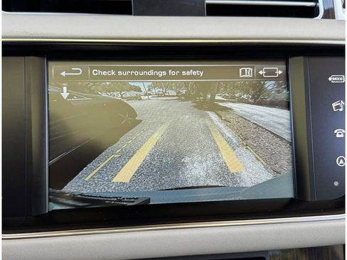 Used 2016 Land Rover Range Rover Supercharged AWD/4WD image 28