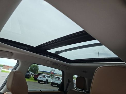 New 2026 Nissan Pathfinder Platinum AWD/4WD image 3