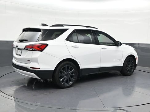Used 2023 Chevrolet Equinox RS w/ RS Leather Package FWD image 5