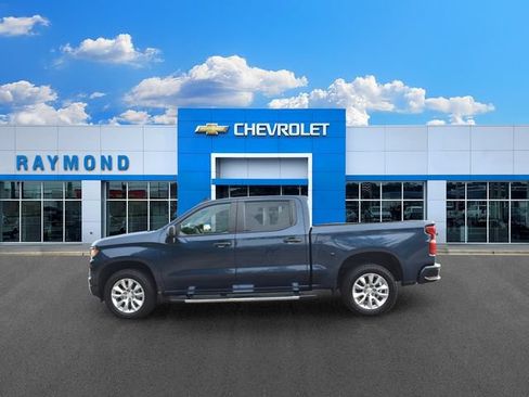 Certified 2022 Chevrolet Silverado 1500 Custom AWD/4WD image 6