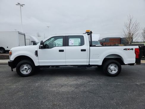 Used 2022 Ford F250 XL w/ Power Equipment Group image 4