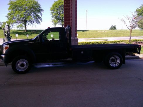 Used 2015 Ford F550 2WD Regular Cab Super Duty image 9