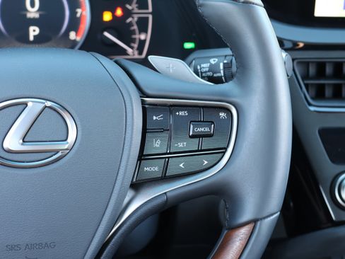 Used 2025 Lexus ES 350 Luxury w/ Technology Package image 21