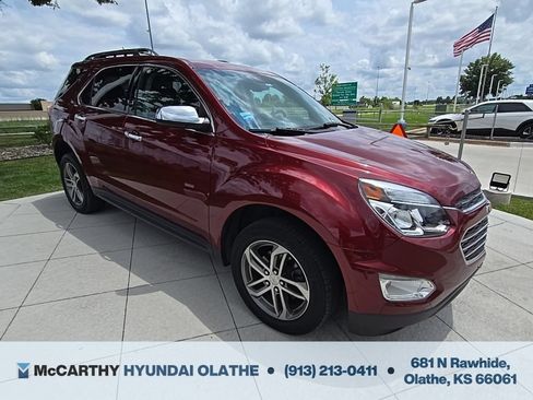 Used 2017 Chevrolet Equinox Premier w/ Enhanced Convenience Package AWD/4WD image 2