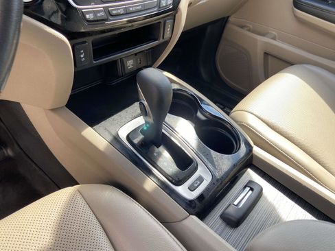 Certified 2017 Honda Ridgeline RTL-E image 15