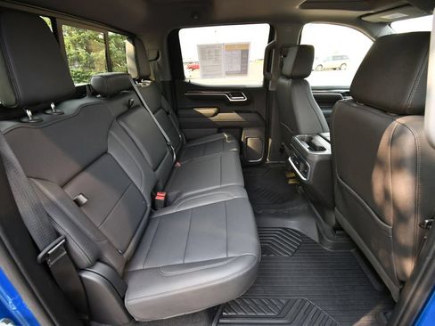 Used 2022 Chevrolet Silverado 1500 LTZ w/ LTZ Premium Package AWD/4WD image 19