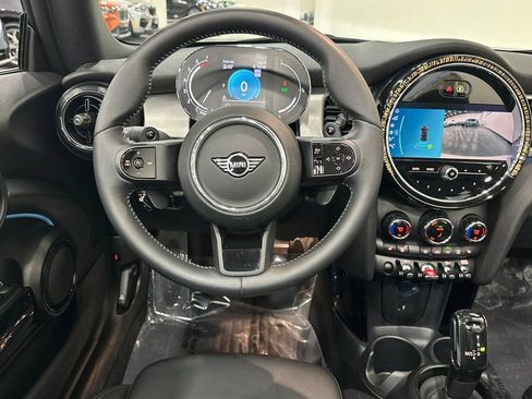 Certified 2024 MINI Cooper S FWD image 17
