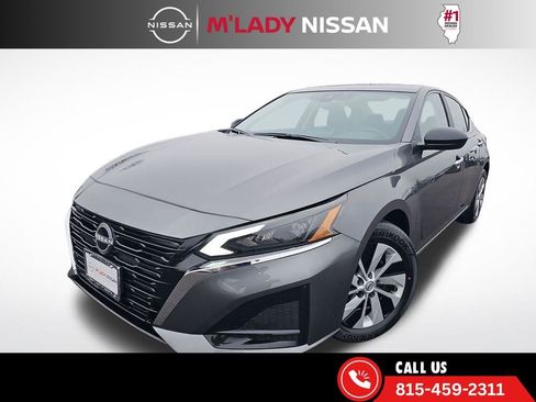 Used 2025 Nissan Altima 2.5 S image 2