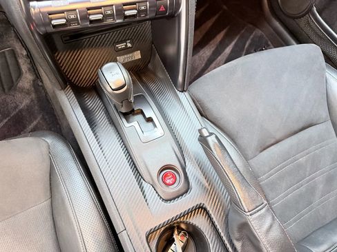 Used 2015 Nissan GT-R Premium image 24