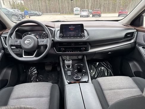 Used 2023 Nissan Rogue SV image 22