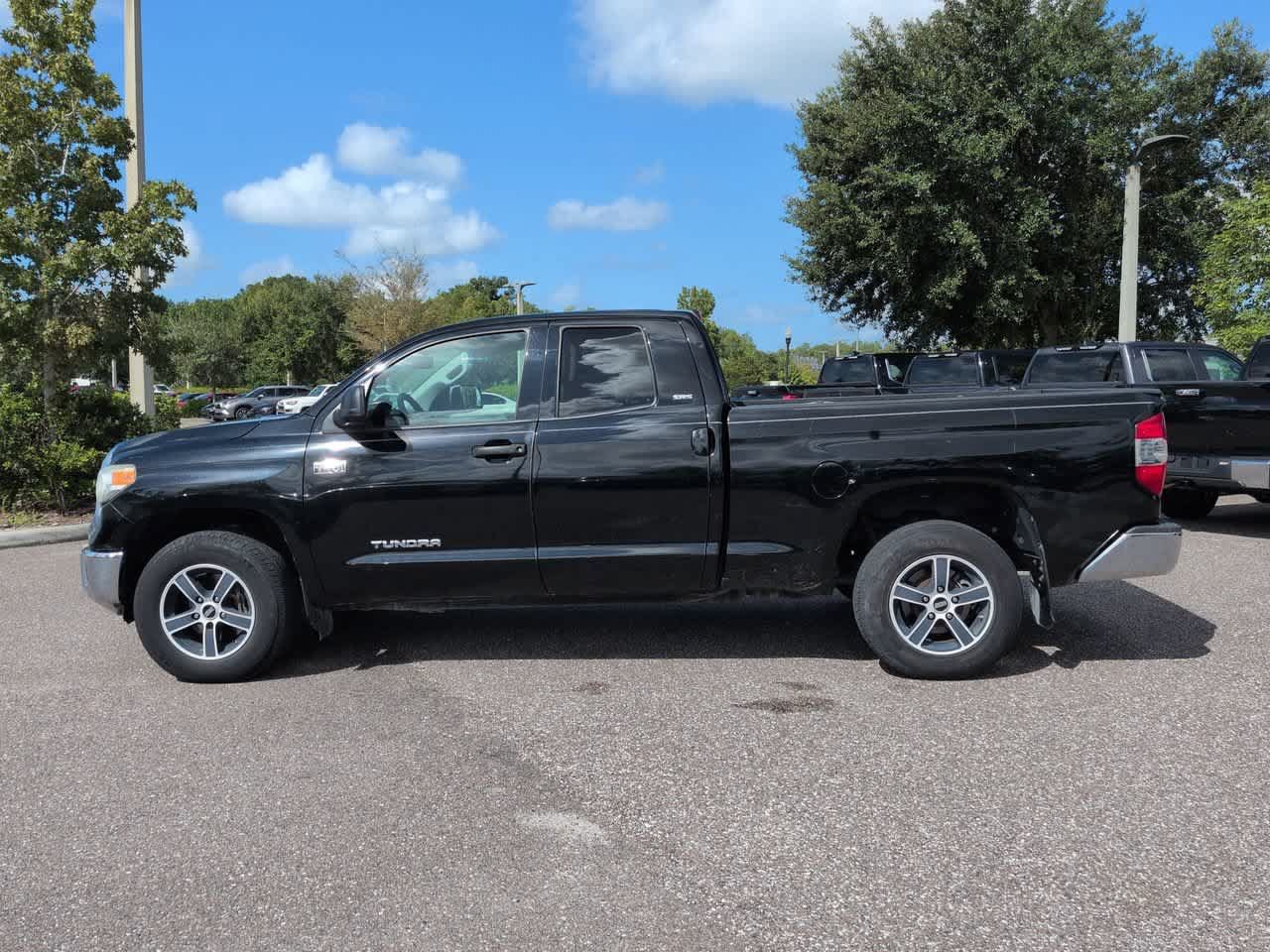 Used 2014 Toyota Tundra SR5 w/ SR5 Upgrade Package RWD image 3