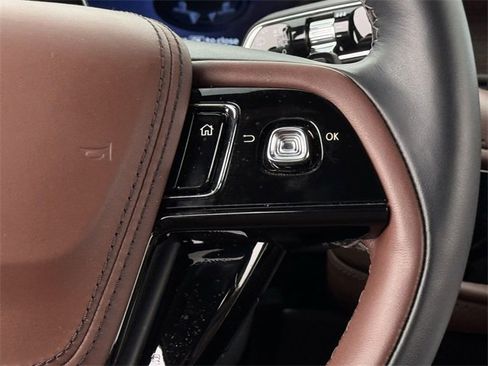 Used 2025 Lincoln Aviator Reserve w/ Jet Appearance Package image 15