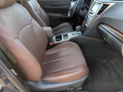 Used 2014 Subaru Outback 3.6R Limited AWD/4WD image 18