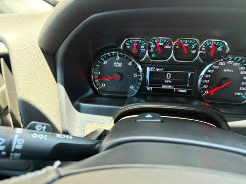 Used 2018 Chevrolet Silverado 1500 LT w/ All Star Edition AWD/4WD image 18