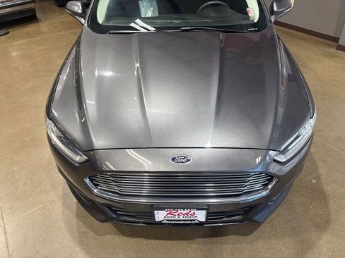 Used 2016 Ford Fusion SE image 45