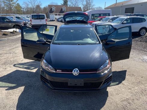 Used 2021 Volkswagen GTI SE image 30