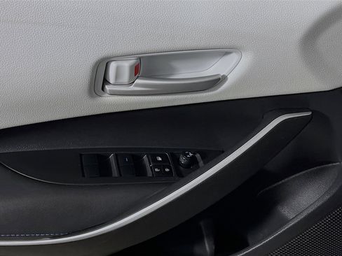 Used 2022 Toyota Corolla SE image 17