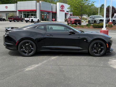 Used 2021 Chevrolet Camaro SS w/ LPO, Ground Effects Package RWD image 7