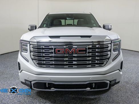 Used 2024 GMC Sierra 1500 Denali w/ Denali Reserve Package AWD/4WD image 2