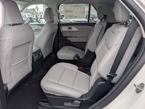 New 2026 Ford Explorer Active w/ Active Comfort Package image 16