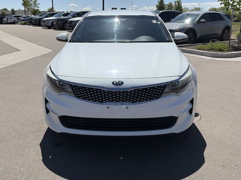 Used 2018 Kia Optima EX FWD image 2