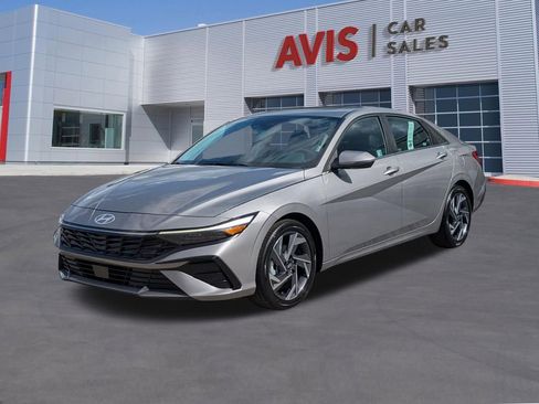 Used 2025 Hyundai Elantra Limited FWD image 1