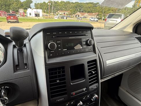 Used 2008 Dodge Grand Caravan SXT FWD image 20
