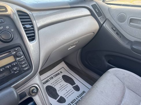 Used 2003 Toyota Highlander 2WD V6 image 25