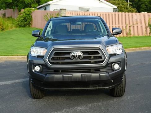 Used 2023 Toyota Tacoma SR5 AWD/4WD image 2