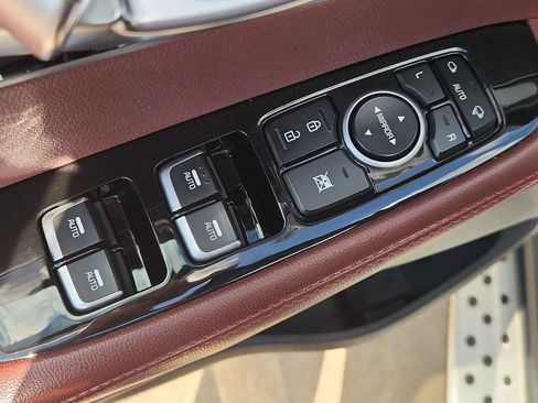 Used 2017 Kia Sorento SX FWD image 24