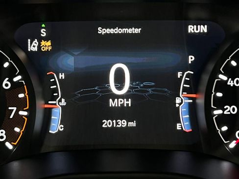Used 2024 Jeep Compass Trailhawk w/ Trailhawk Convenience Group AWD/4WD image 18