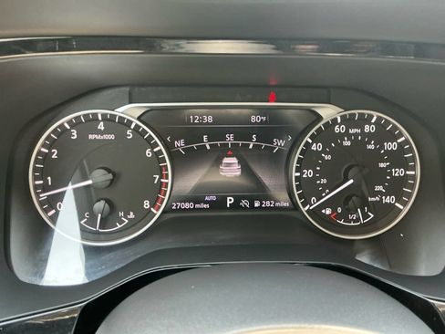 Used 2025 Nissan Pathfinder SL AWD/4WD image 29