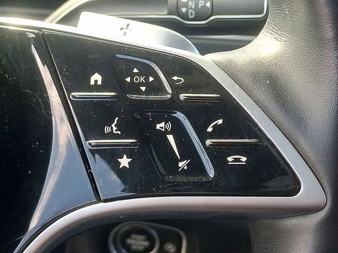 Used 2024 Mercedes-Benz GLE 350 4MATIC image 23