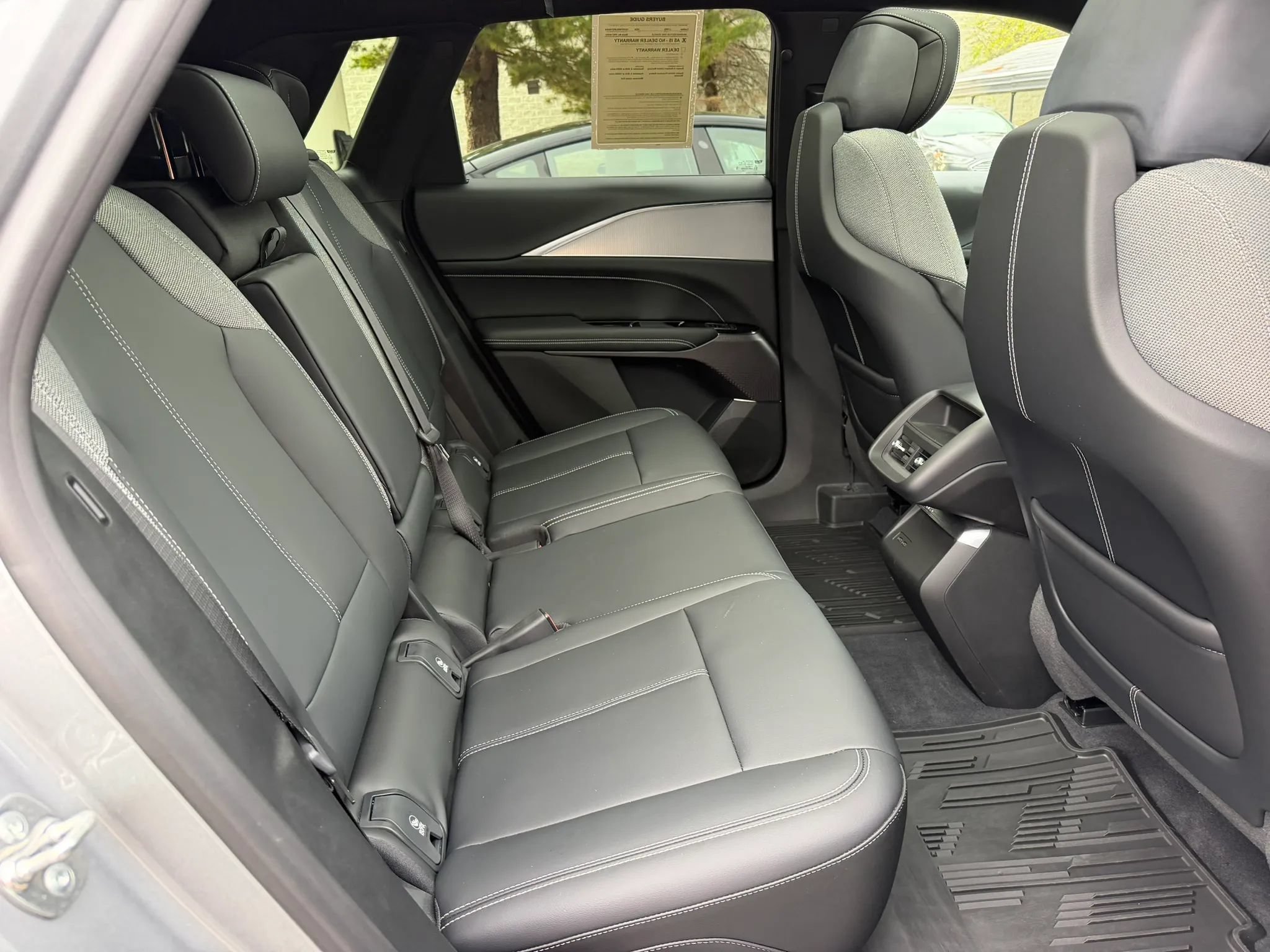 Used 2024 Cadillac Lyriq Tech AWD/4WD image 18