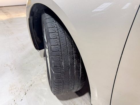 Used 2011 Chevrolet Cruze Eco image 3